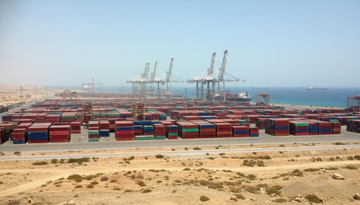 CMA CGM запустила новые маршруты в обход Ормузского пролива