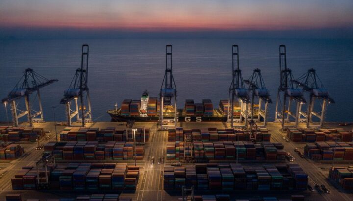 AD Ports Group увеличила долю в операторе GFS до 81% за $300 млн